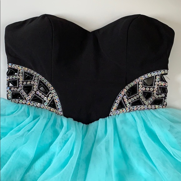 Strapless Short Prom Dress - Picture 3 of 8